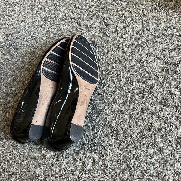 Cole Haan NikeAir Wedge Pumps Heel Shoes Size 7 B Black Patent Leather Office - Picture 7 of 7